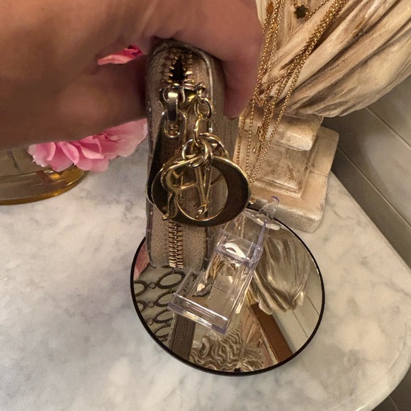 Gorgeous EUC Christian Dior Gold Quilted Cannage Long Wallet w Sig Charm Pull - Picture 10 of 14